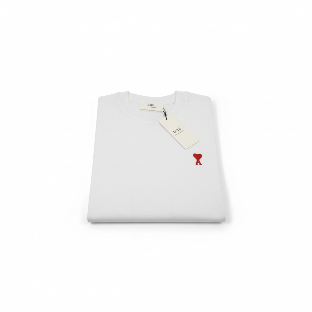 T-shirt AMI Paris Blanc – Logo Ami de Cœur Rouge
